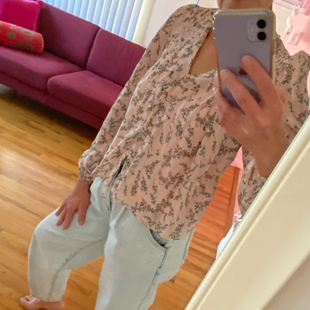 🌸 NWT BOHO FLORAL TOP 🌸